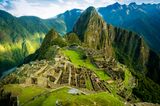 10 "Einmal-im-Leben-Trips", die du gemacht haben solltest: Ruinenstadt Machu Picchu in Peru von oben