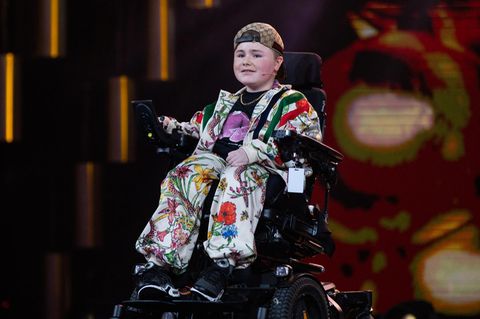 Carl Josef: 14-Jähriger im Rollstuhl bringt alle zum Lachen – und macht Mut!