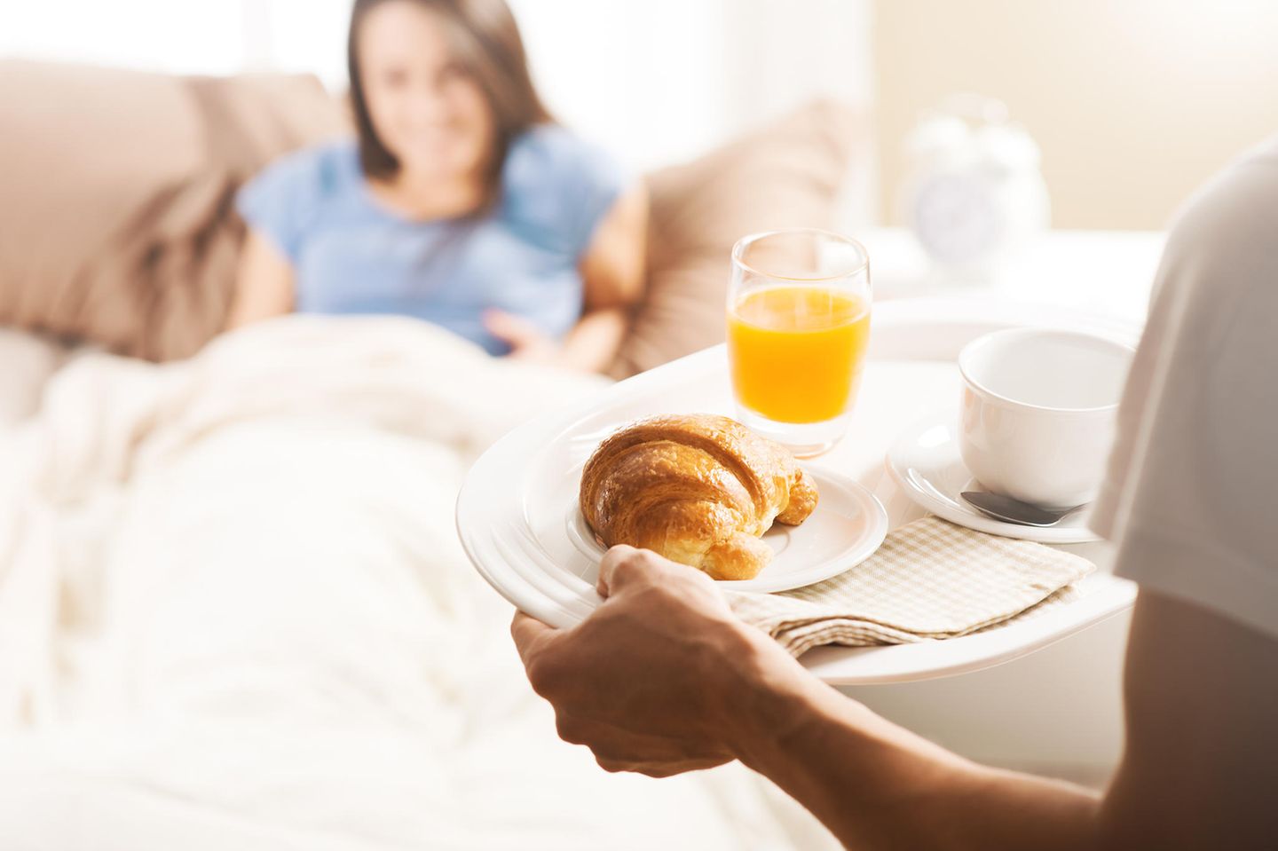 Reddit: Ein Mann bringt seiner Partnerin Frühstück ans Bett