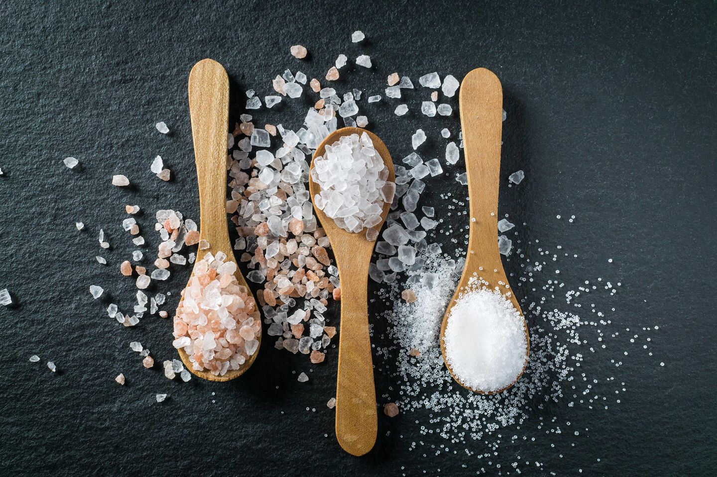 Abnehmen mit Schüßler Salzen: Salze in Löffeln