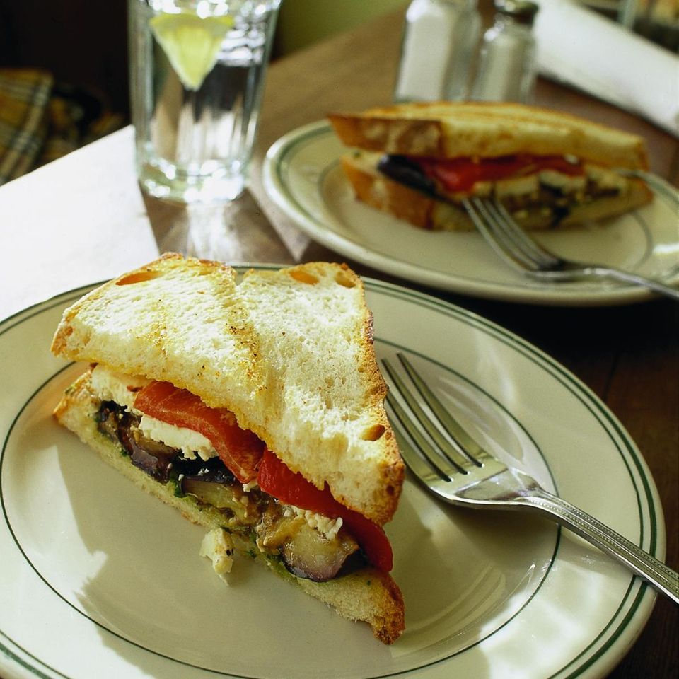 Auberginen-Paprika-Sandwich