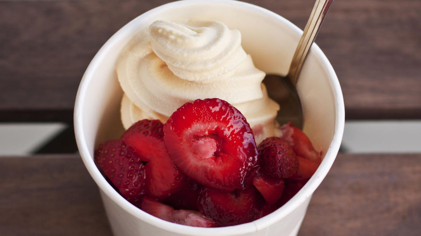 Frozen Yoghurt mit Erdbeeren BRIGITTE.de
