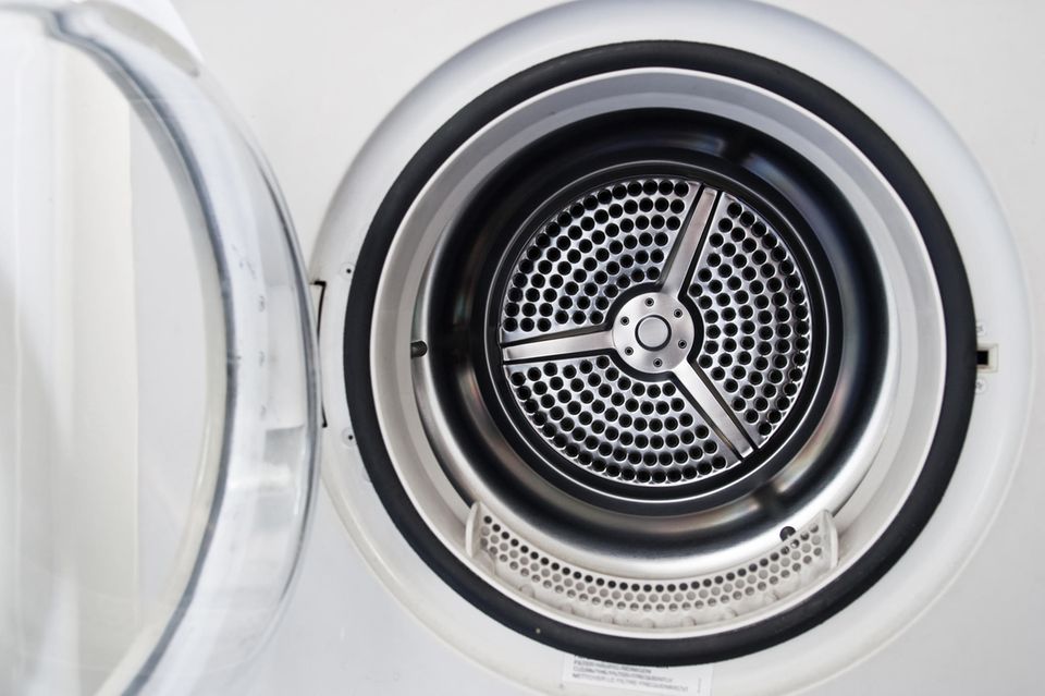 Waschmaschine entkalken: leere Waschmaschine