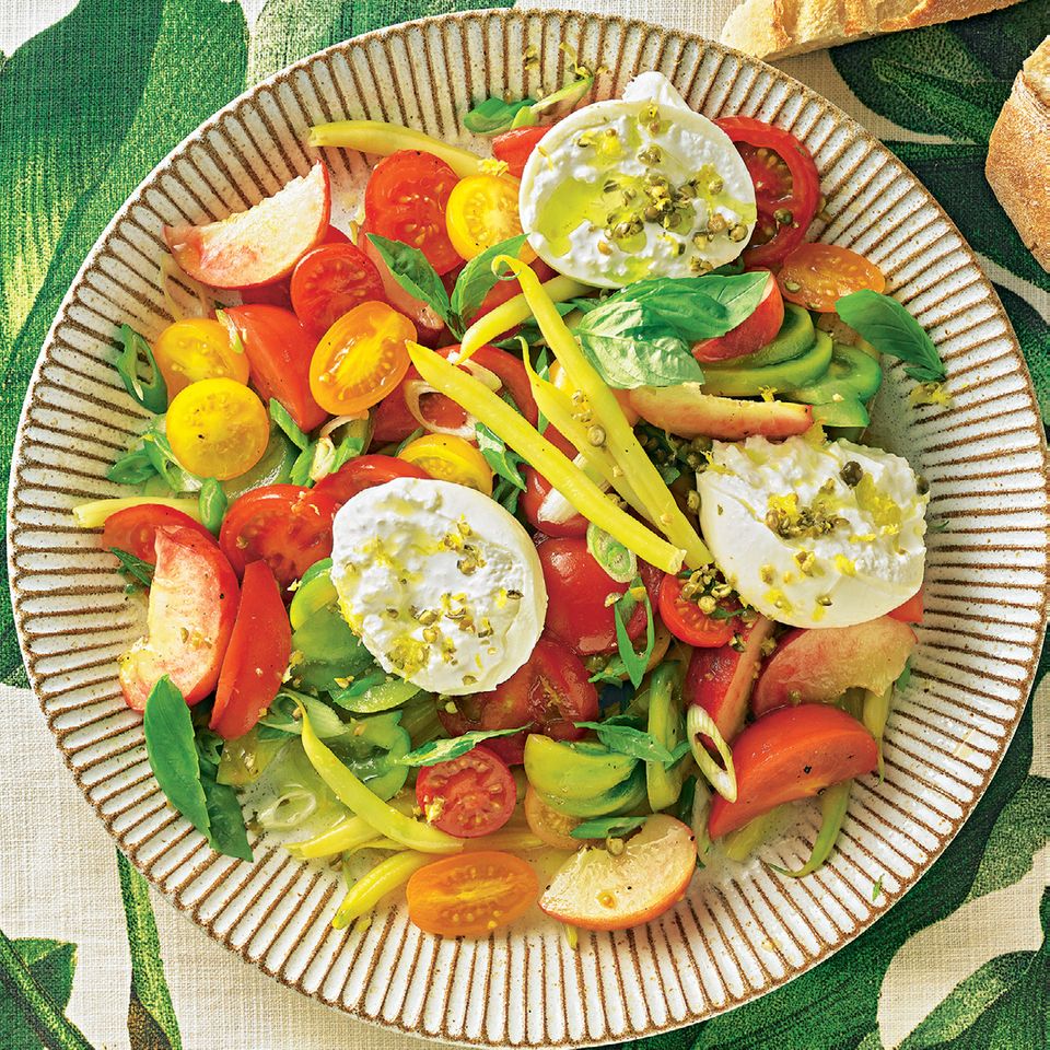 Tomaten-Bohnen-Salat mit Burrata