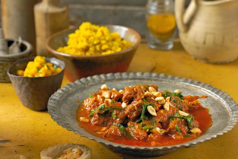 Lamm-Curry mit Gewürzhirse und Mangosalat
