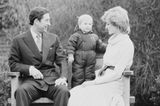 Prinzessin Diana und Prinz Charles zusammen mit ihrem Sohn Prinz William