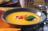 Kürbis-Melonen-Suppe mit Jasmintee