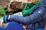 Modetrends Herbst/Winter 2019: Blaue Steppjacke und blaue Wollhose