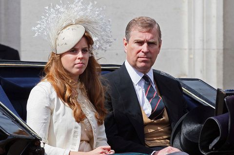 Prinz Andrew gratuliert der falschen Tochter