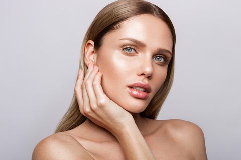 Beautytrends 2020: Frau mit natürlichem Make-up