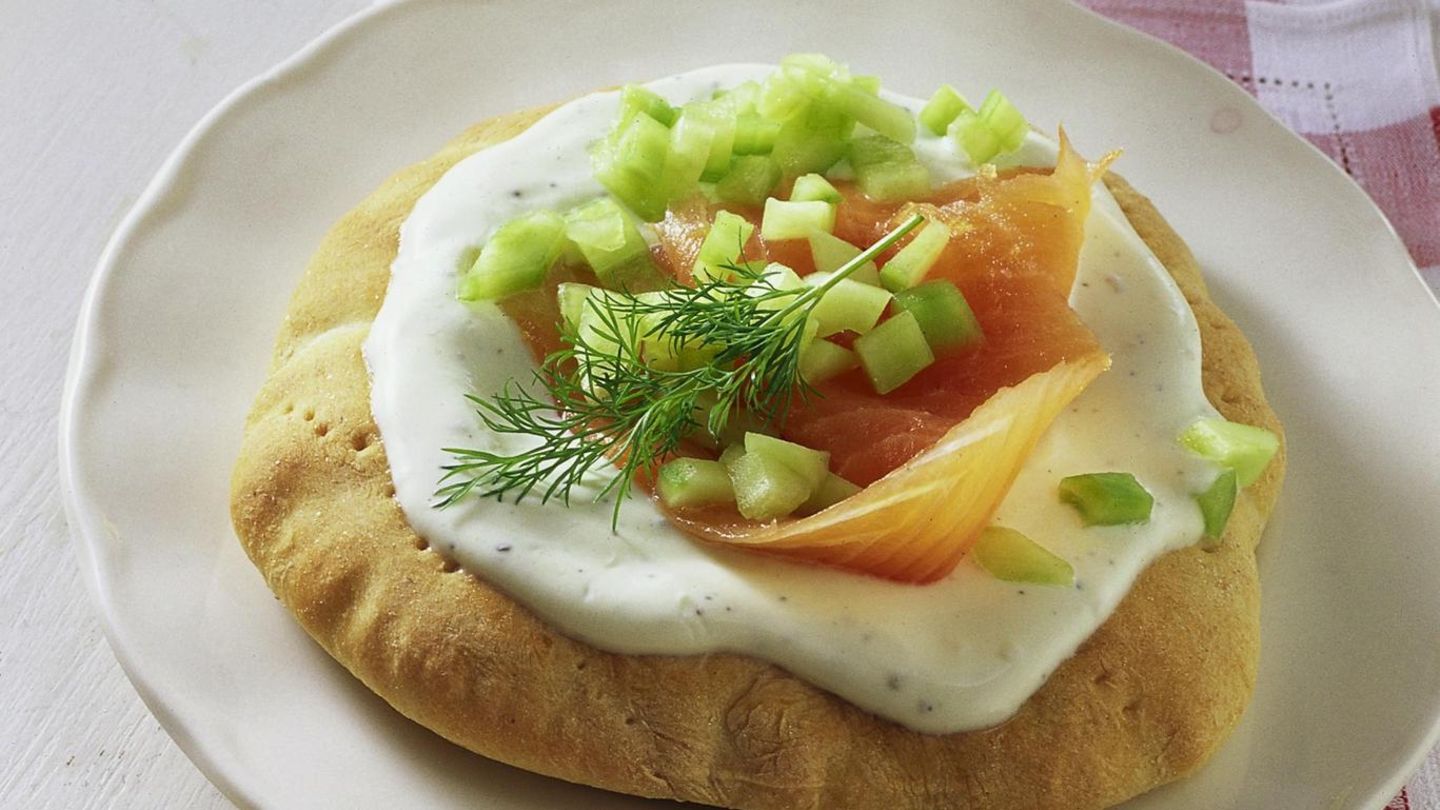 Pizza Mit Lachs Und Wasabi Creme Fraiche Brigitte De