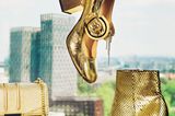 Herbst-Accessoires 2019: Goldene Schuhe und Tasche