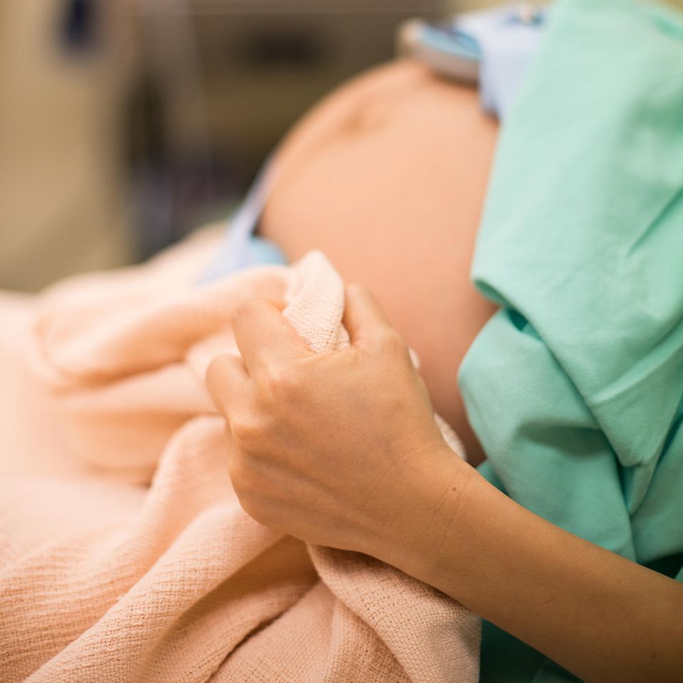 Unbemerkte Schwangerschaft: Nierensteine entpuppen sich als Drillinge