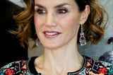 Queen Letizia with curls "loading =" lazy