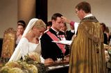 Mette-Marit und Prinz Haakon vor dem Altar