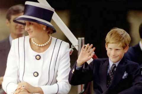 Prinzessin Diana soll in Harry einen König gesehen haben
