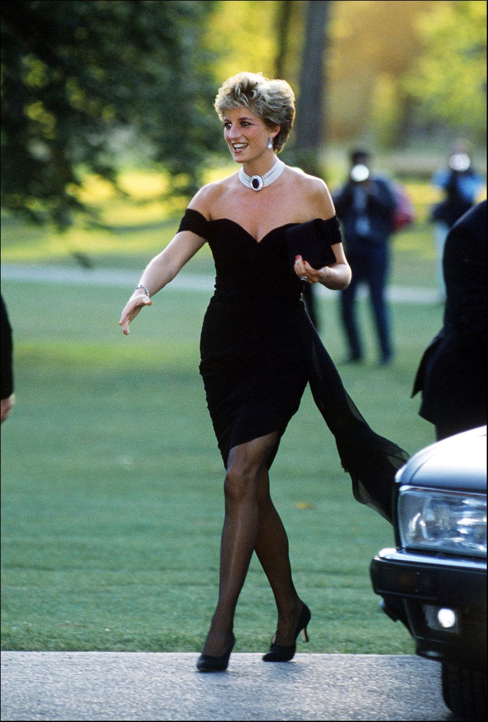 Skandalkleider der Royals: Lady Diana in einem schwarzen Kleid