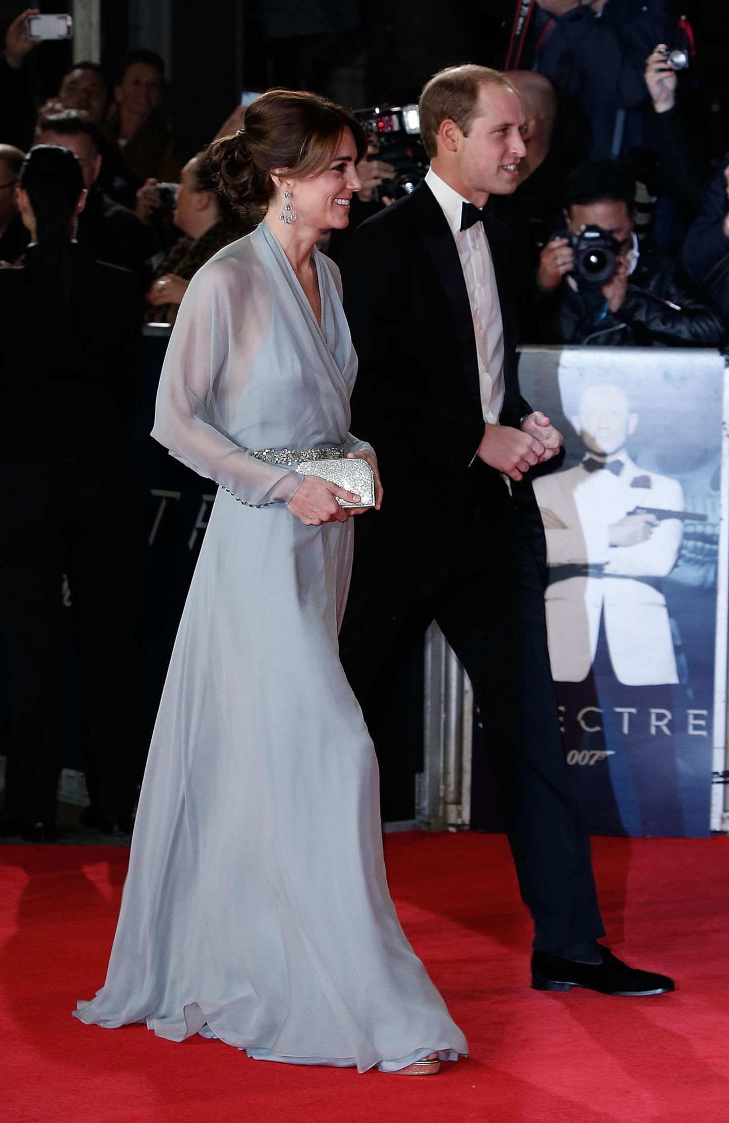 Skandalkleider der Royals: Kate Middleton mit Prinz William auf dem roten Teppich