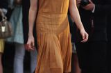 Schuhe der Royals: Charlene von Monaco im kamelfarbigen Kleid