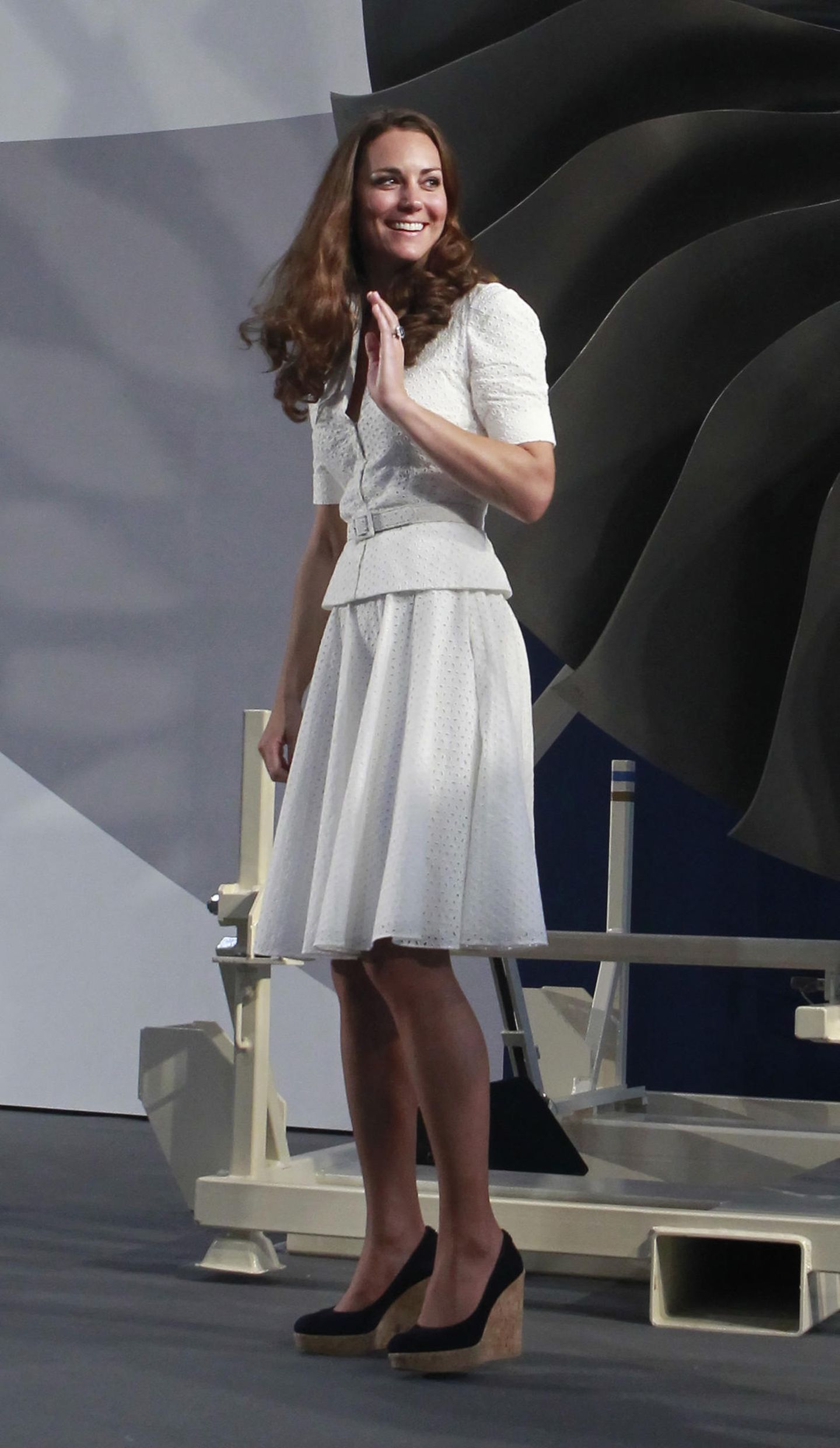 Schuhe der Royals: Herzogin Kate winkt