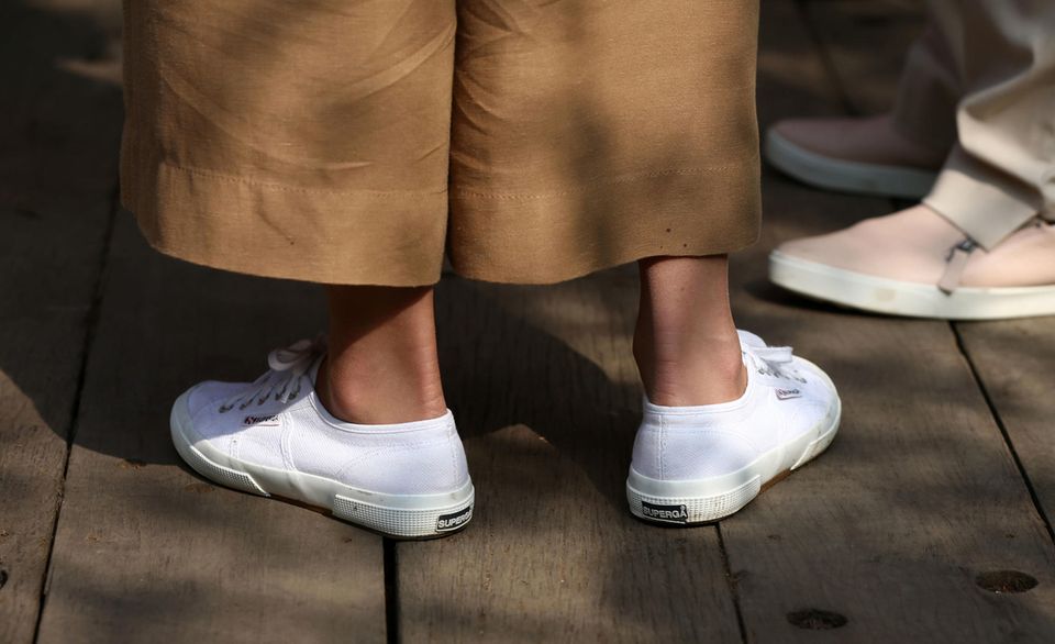Schuhe der Royals: Sneaker von Herzogin Kate
