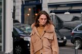 Copenhagen Streetstyle: Frau im Pulloverkleid