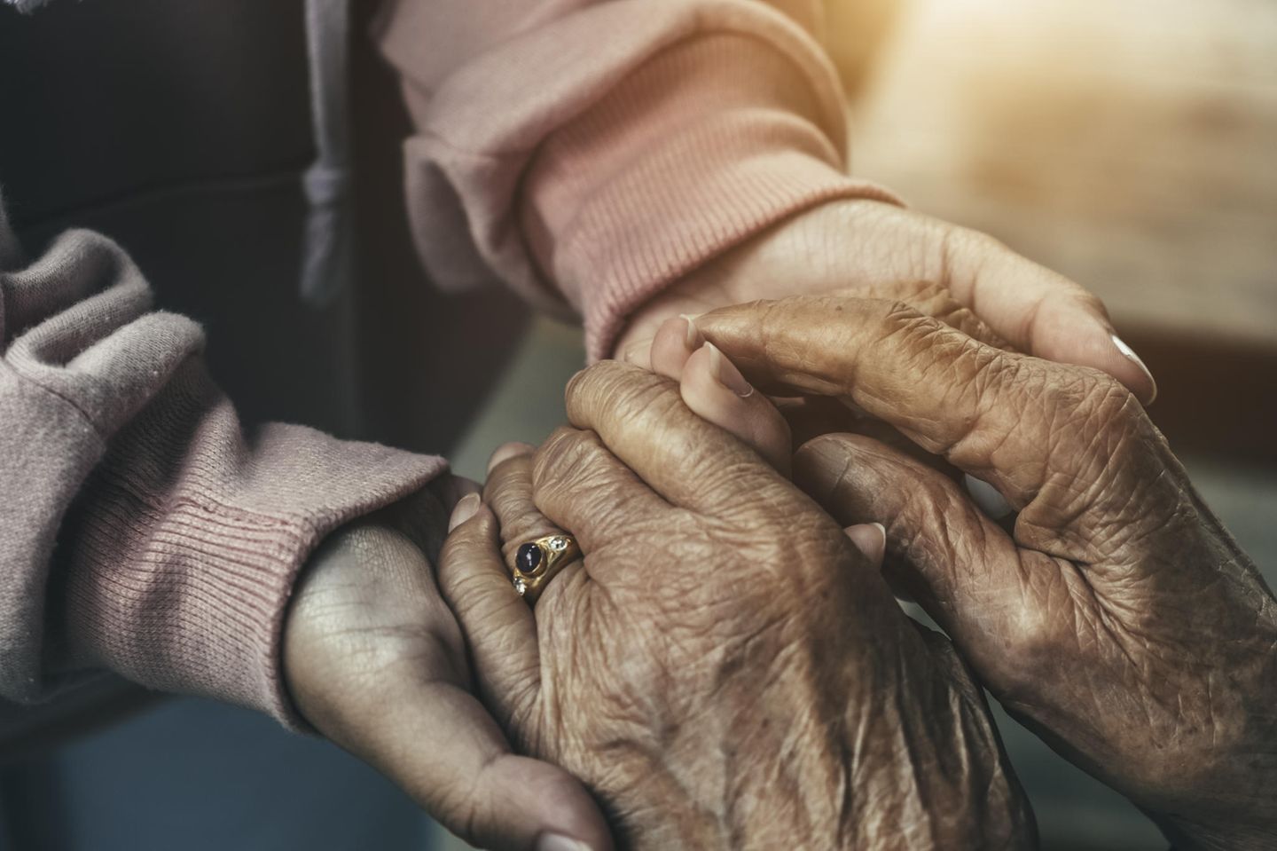 95-jährige Zwillinge teilen ihr Lebensgeheimnis