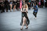 The All Sizes Catwalk: Frau im Body