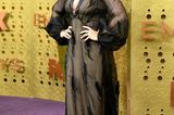 Amy Adams wirkt ein bisschen verloren in ihrem langärmeligen Kleid von Fendi. 