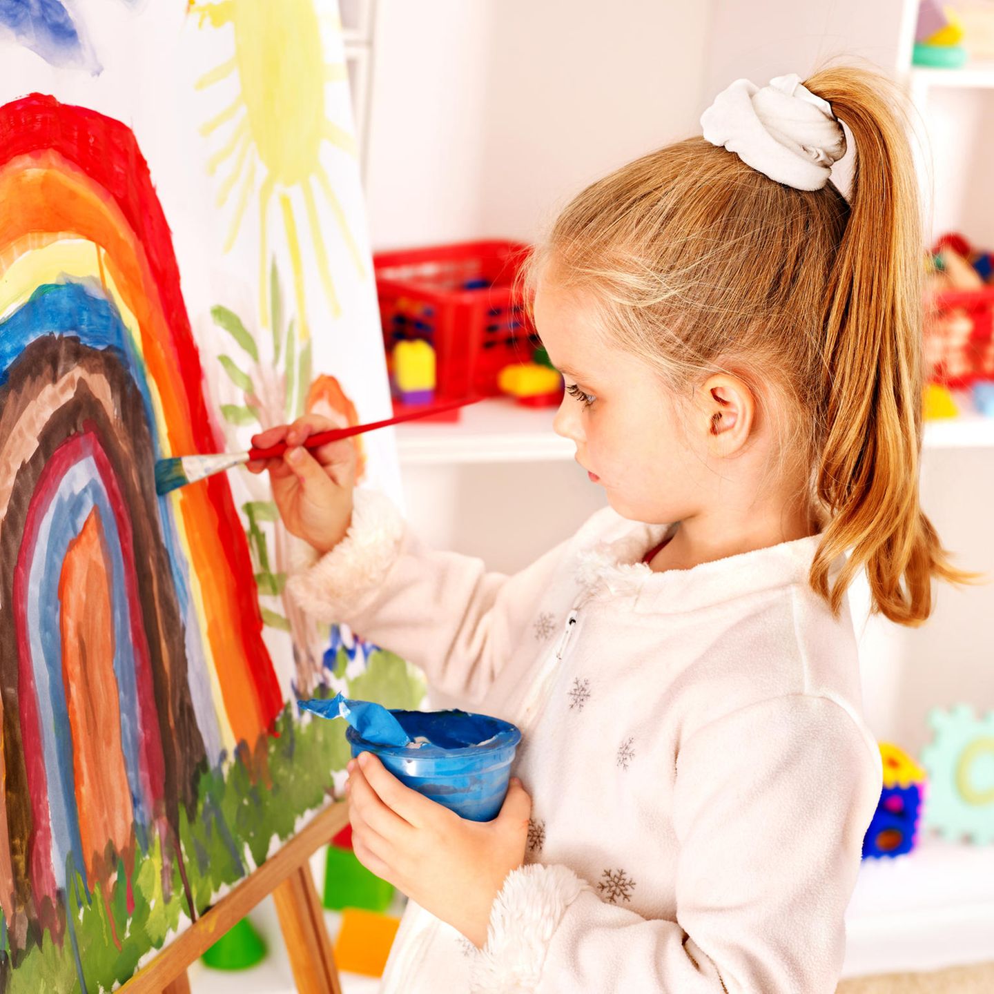 Malen mit Kindern: bemalte Leinwand
