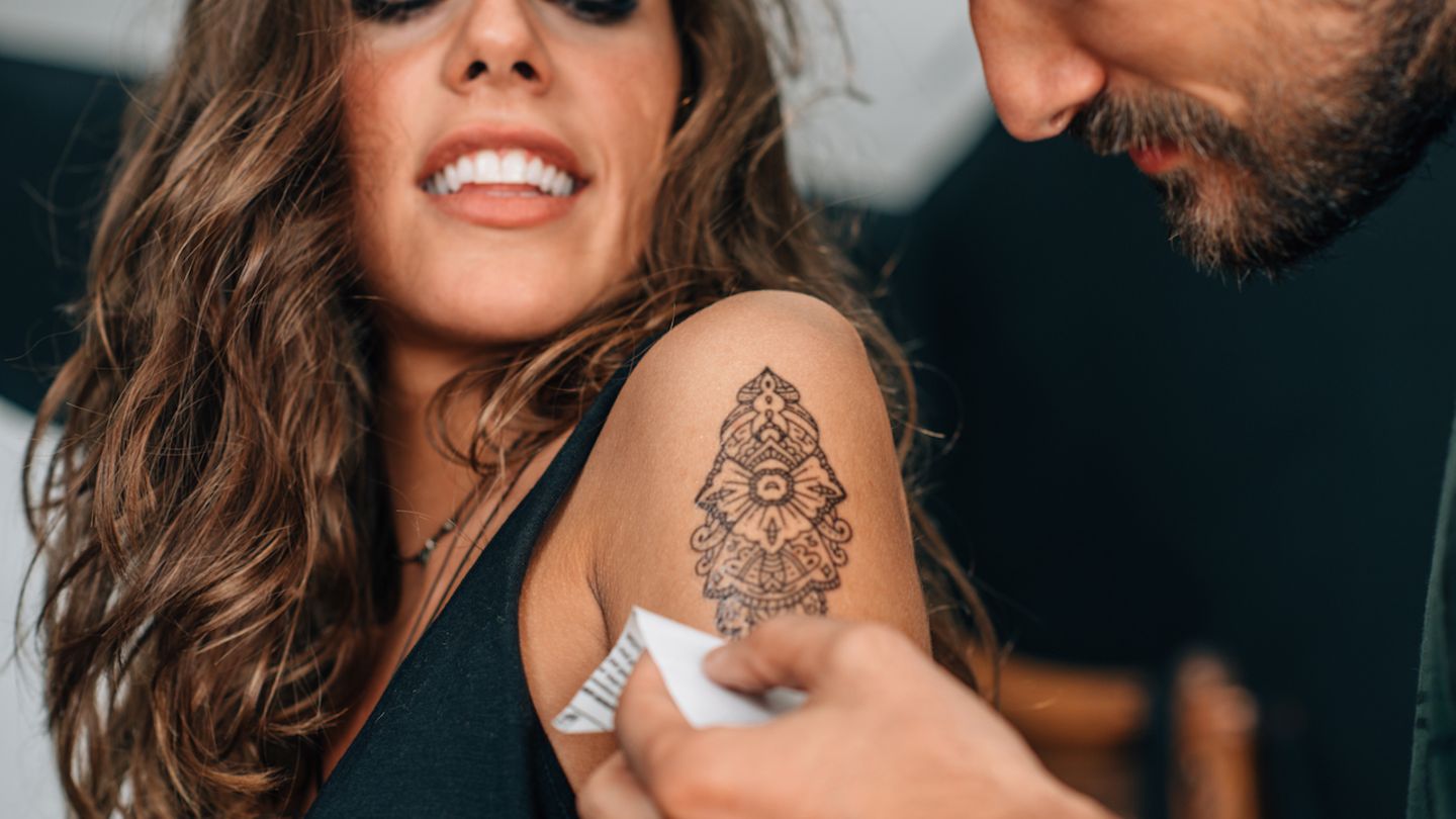 Horoskop im Video 5 coole TattooIdeen für Zwillinge BRIGITTE.de
