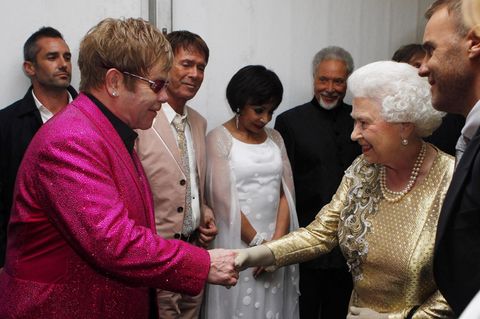 Elton John und Queen Elizabeth