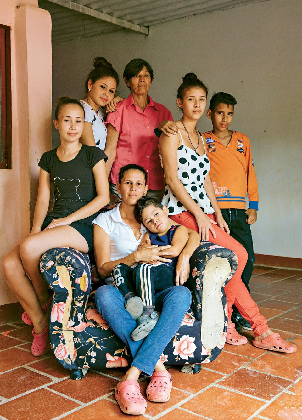 Venezuela-Flüchtlinge: Das müssen die Frauen durchleben: Familie mit Nachbarskind