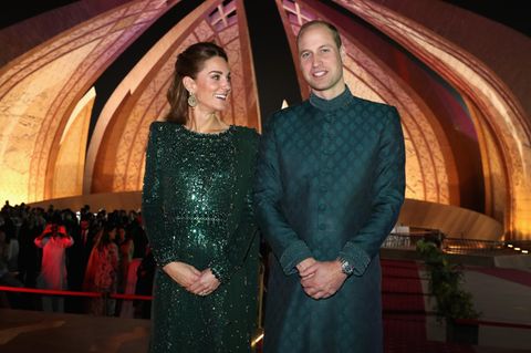 Verdächtige Geste: Herzogin Cather an der Seite von Prinz Willian am 15. Oktober 2019 in Pakistan.