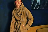 Camel Coat: Diese Modelle tragen wir 2019: Baumwolltrench mit Gürtel
