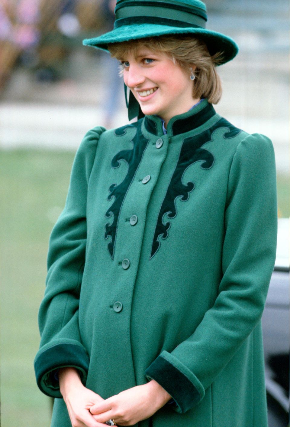 Lady Dianas Looks: Prinzessin Diana mit grünem Mantel und Hut