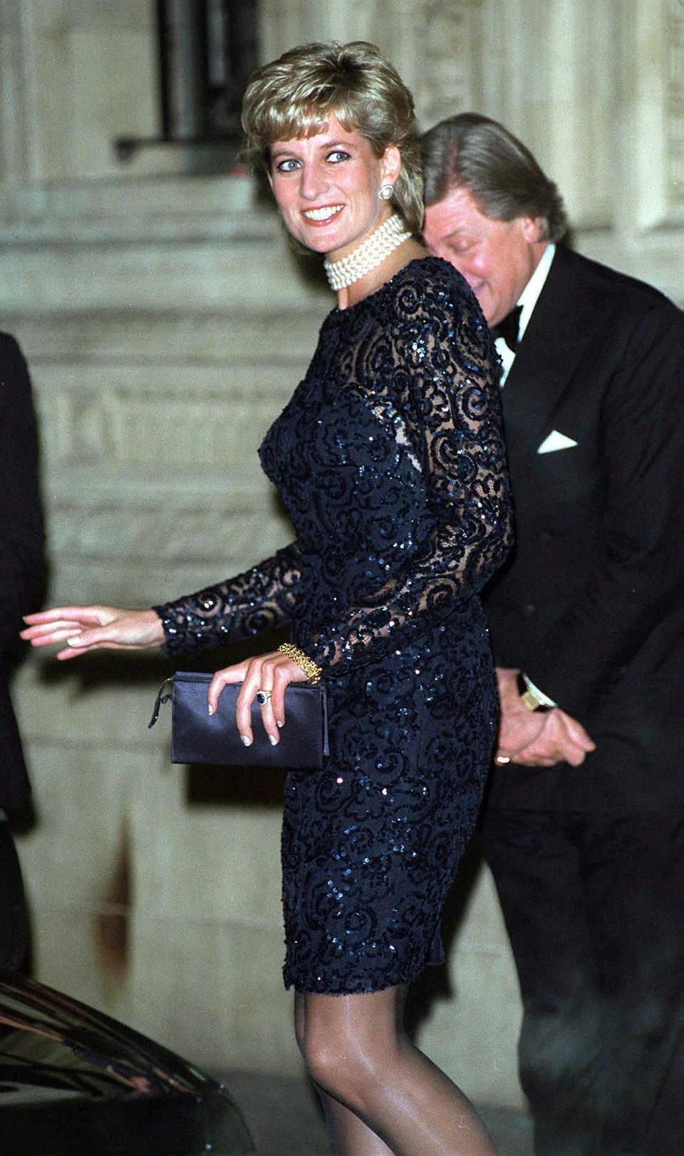 Lady Dianas Looks: Prinzessin Diana im schwarzen Kleid