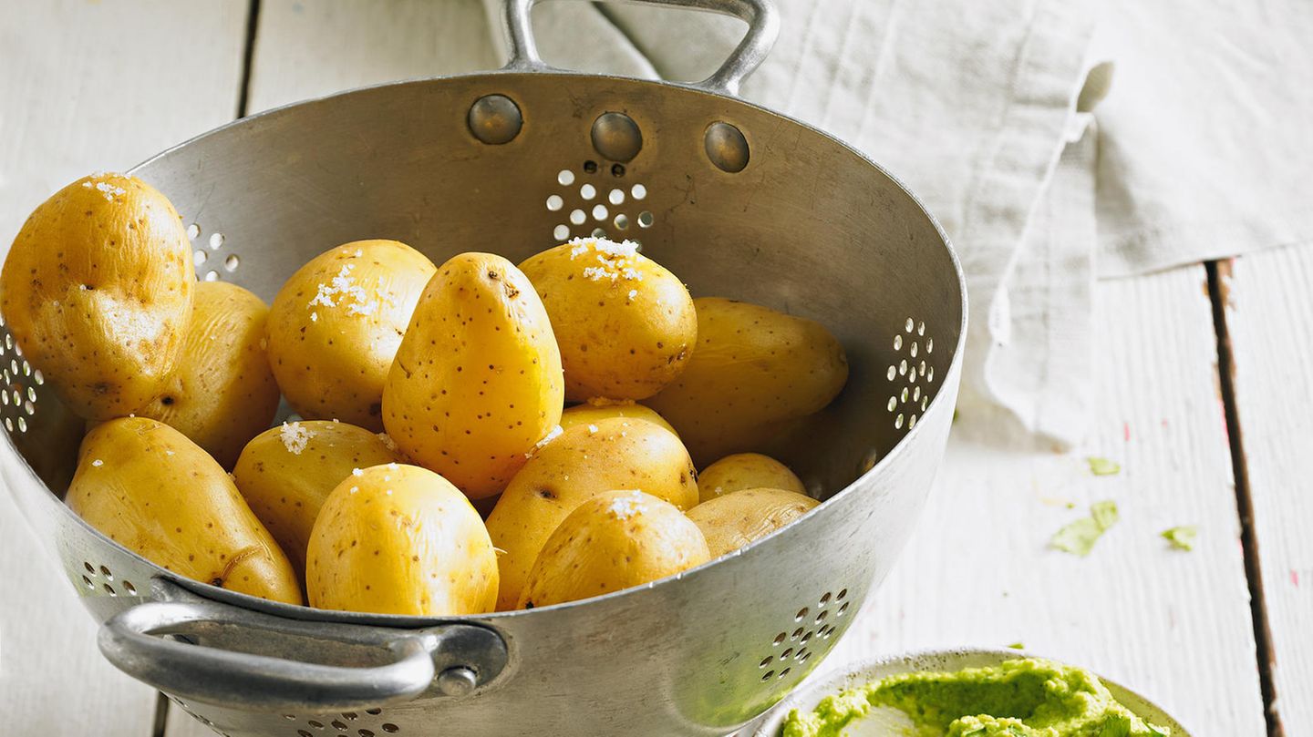 Neue-Kartoffeln-Klein-zart-und-mit-d-nner-Schale-ein-Genuss-