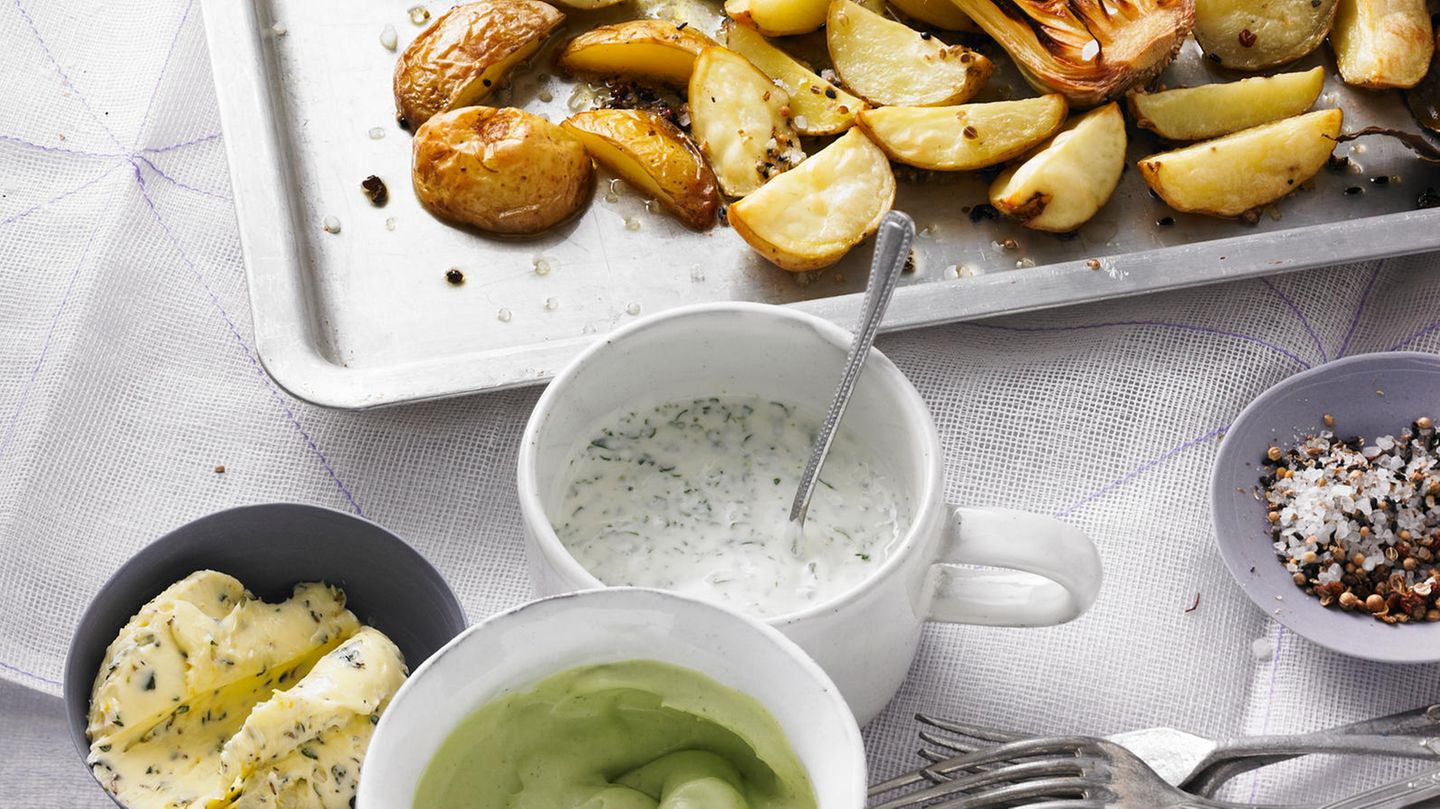 Würzkartoffeln mit drei Dips | BRIGITTE.de