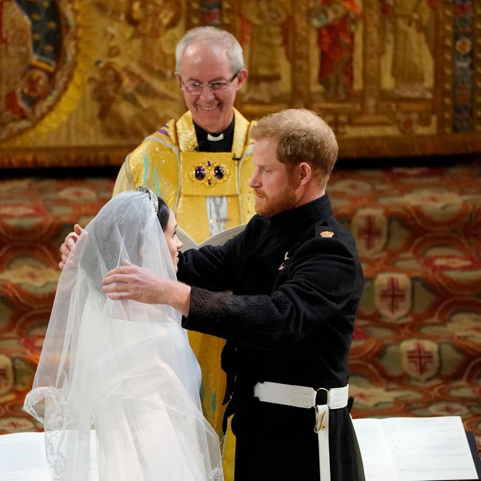 Herzogin Meghan + Prinz Harry: Der Erzbischof von nimmt sie in Schutz