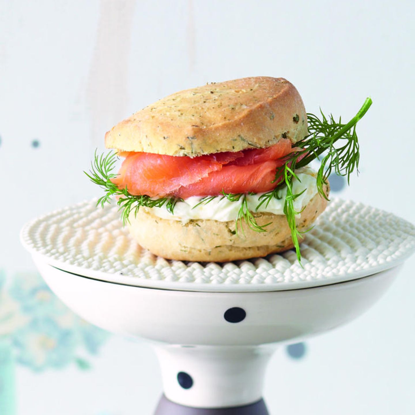 Orangen-Graved-Lachs mit Dill-Scones