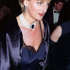 Lady Dianas Looks: Prinzessin Diana mit Ohrringen