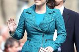 Haarfarben der Royals: Prinzessin Eugenie winkt