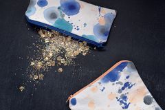 Geschenke nähen Geschenke nähen: Zwei bunte Kosmetiktaschen