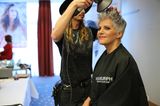 Birgit Schrowange: bekommt ein Haarstyling