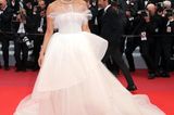 Priyanka Chopra in weißem Tüllkleid bei den Filmfestspielen in Cannes