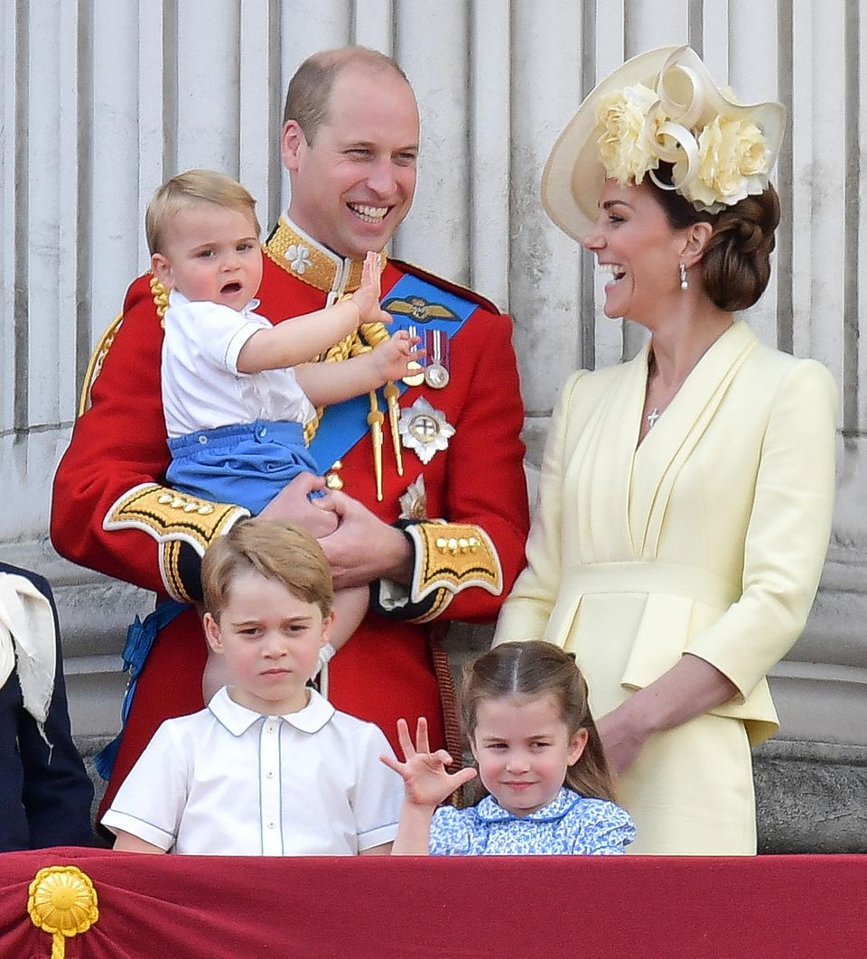 Meghan, Kate und Co. 2019: Prinz William mit Familie auf dem Balkon