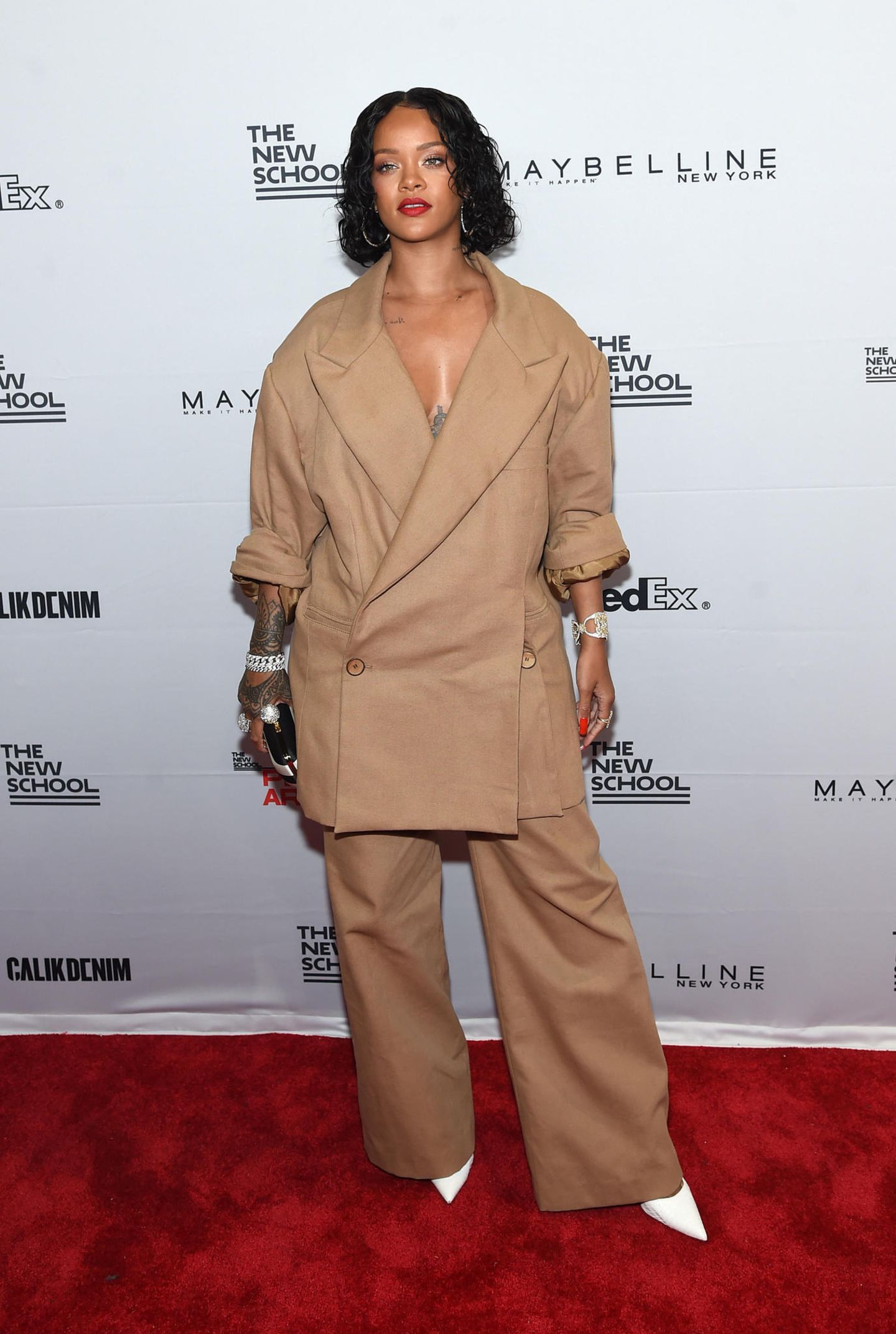 Modepannen der Stars: Rihanna im Anzug