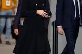 Two appearances, one look - and yet very different! At a climate summit in Madrid, Queen Letizia initially appeared in an elegant look, consisting of a black coat with pearl buttons. However, she took it off only a few hours later and presented ... "loading =" lazy