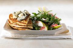Haferpfannkuchen mit Birnensalat Haferpfannkuchen mit Birnensalat